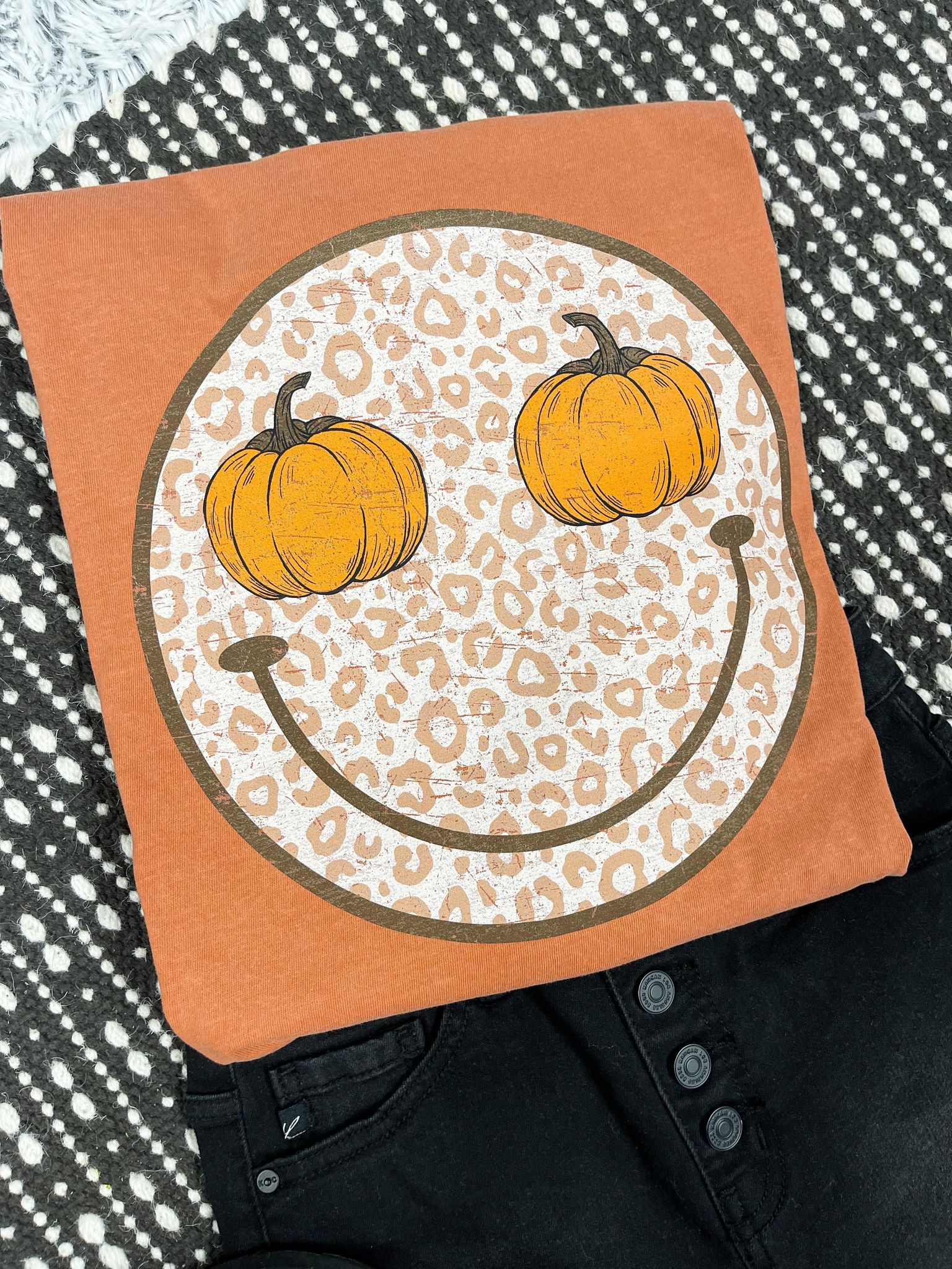 Pumpkin Smile Face Orange Graphic Tee - The Red Rival