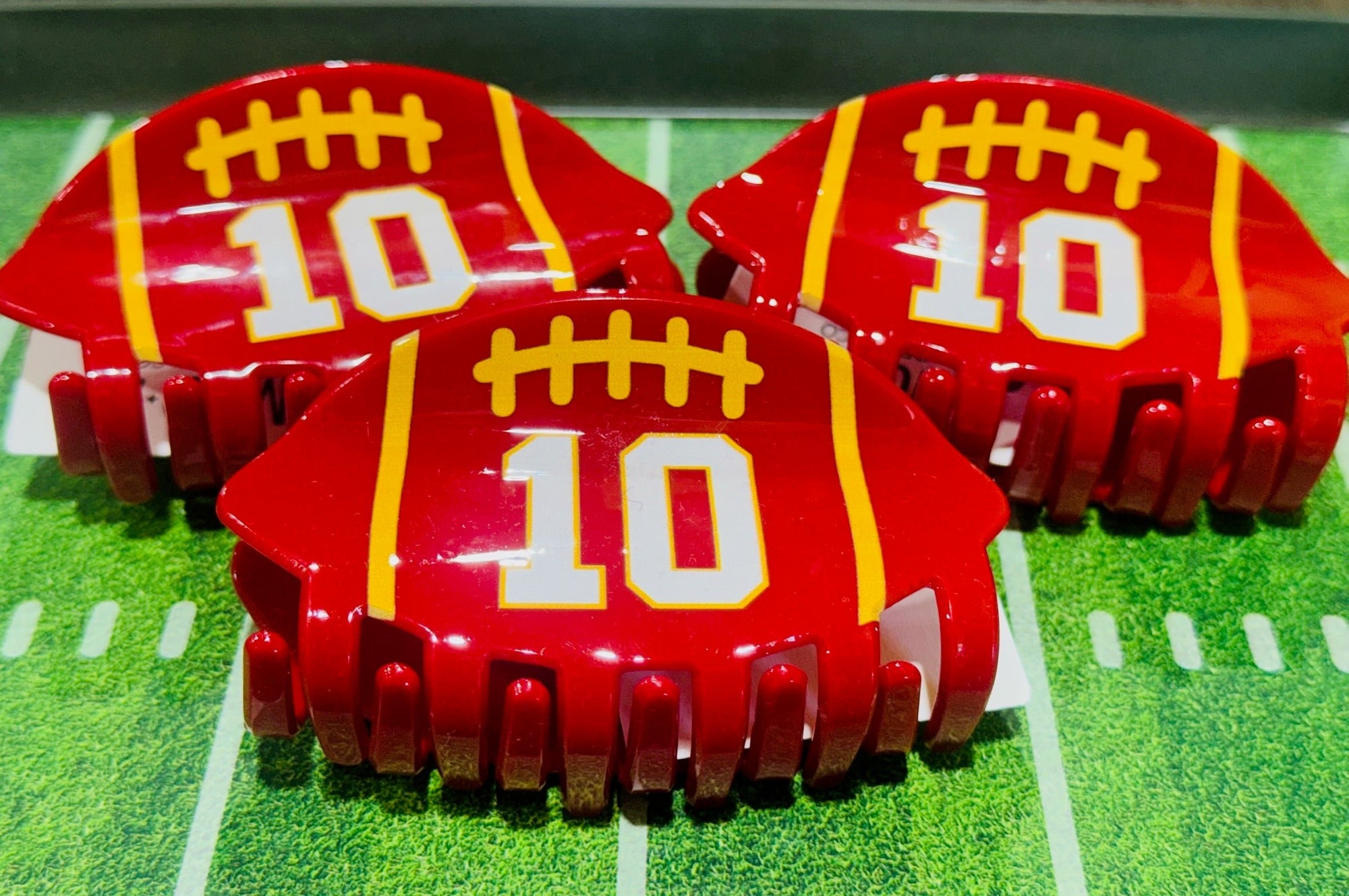 10 Football Claw Clip - Apparel & Accessories - The Red Rival