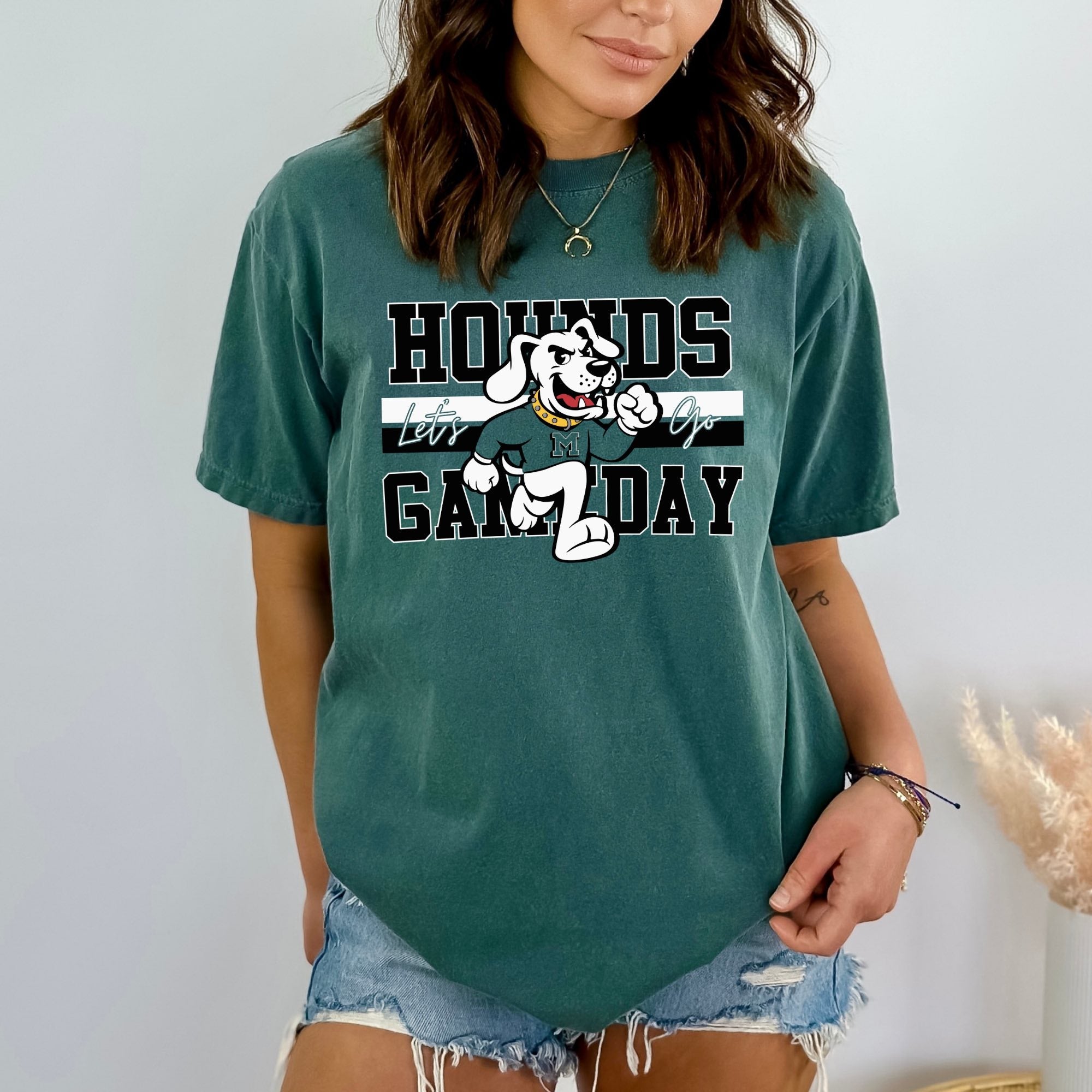 Black/White Vintage Hounds Gameday Tee - The Red Rival