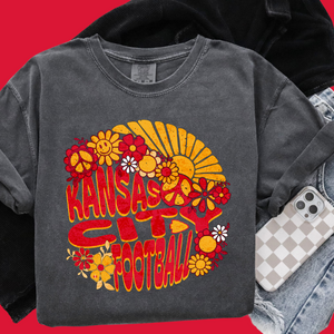Kansas City Football Retro Sun Happy Face Flowers Pepper Tee - The Red Rival