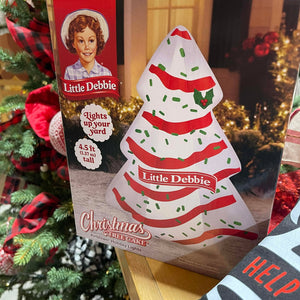 🎄 Christmas Tree Cake Giveaway 2 - The Red Rival