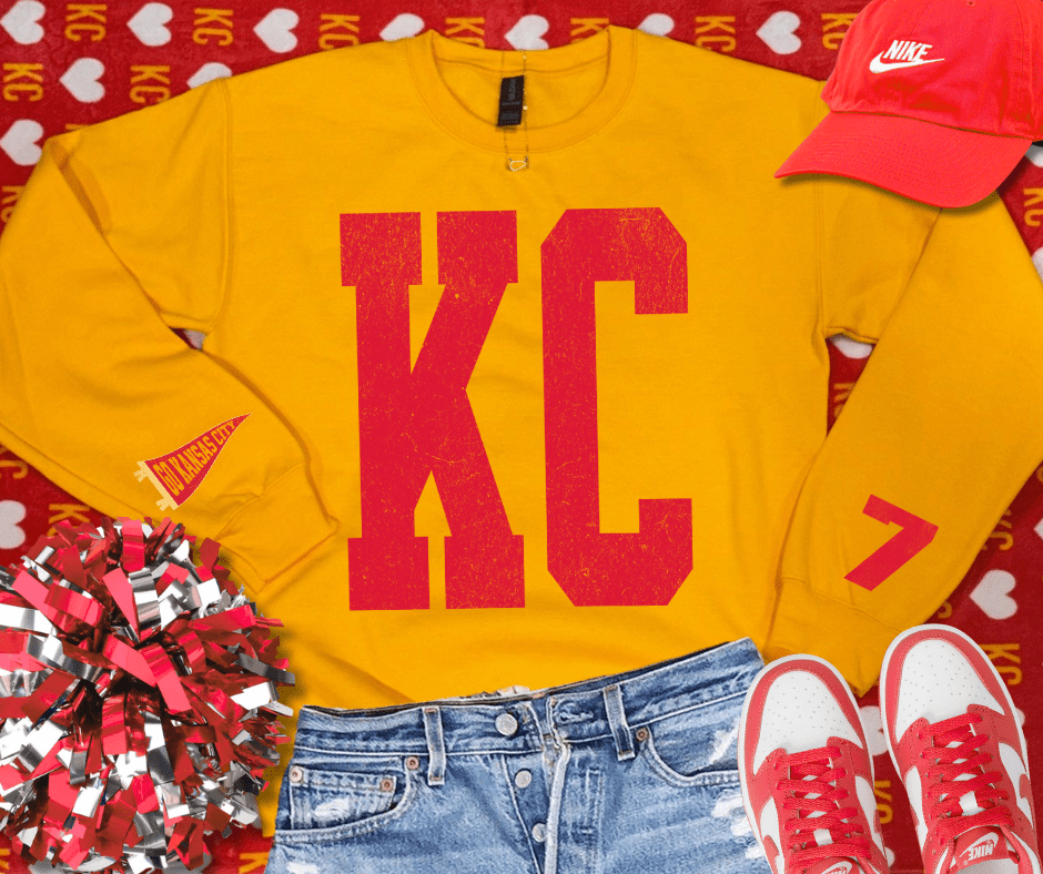 Oversized KC Pennant Sleeves Player 7 (Pick Your Color) - Graphic Tee - The Red Rival