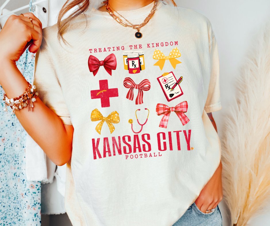 Treating the Kingdom Ivory Tee - Graphic Tee - The Red Rival